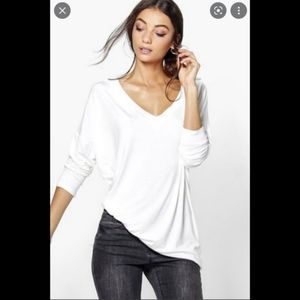 NWT Boohoo Jasmin Oversized Long Sleeve Tunic V Neck T Shirt White - 6